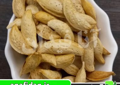 نهال بادام یلدا